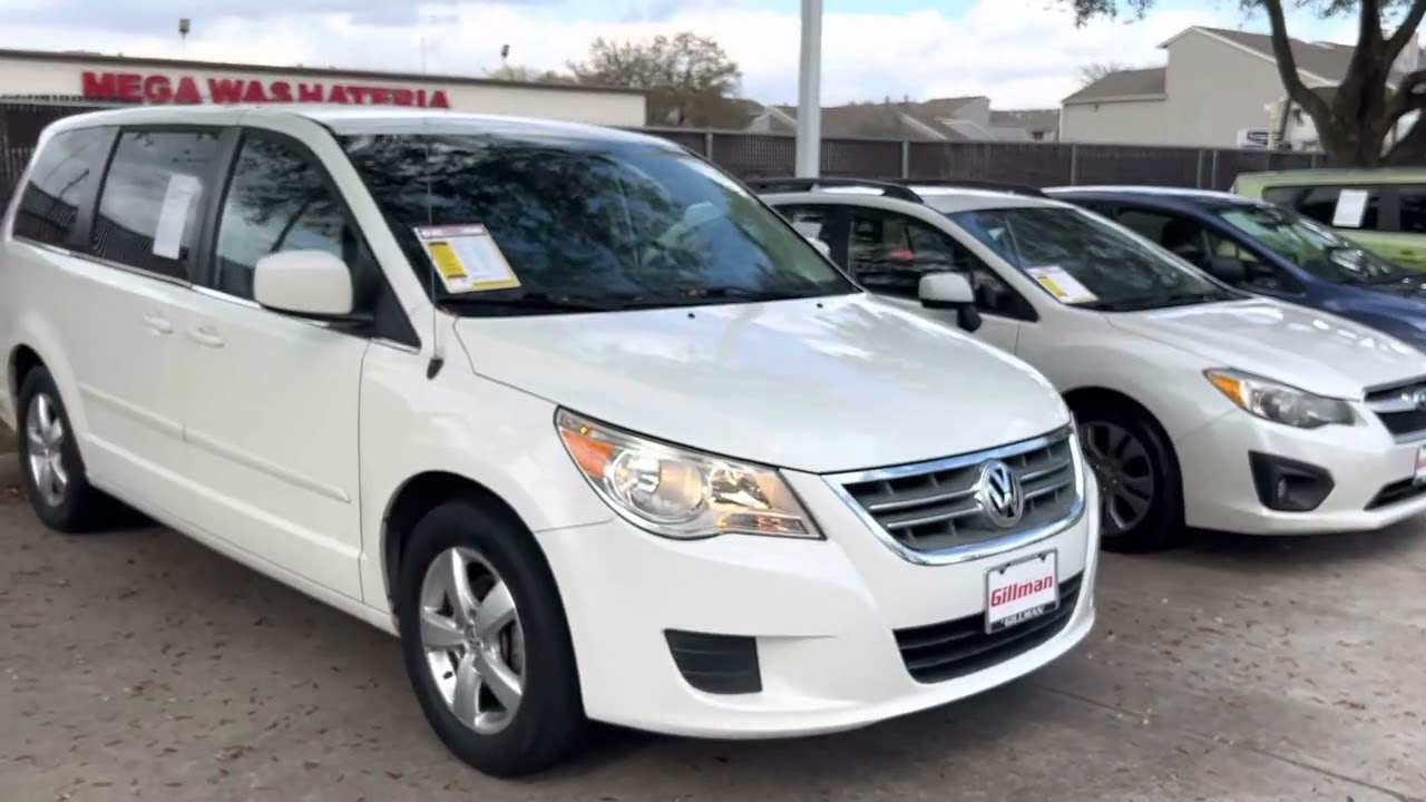 2010 Volkswagen Routan SE walk around tour