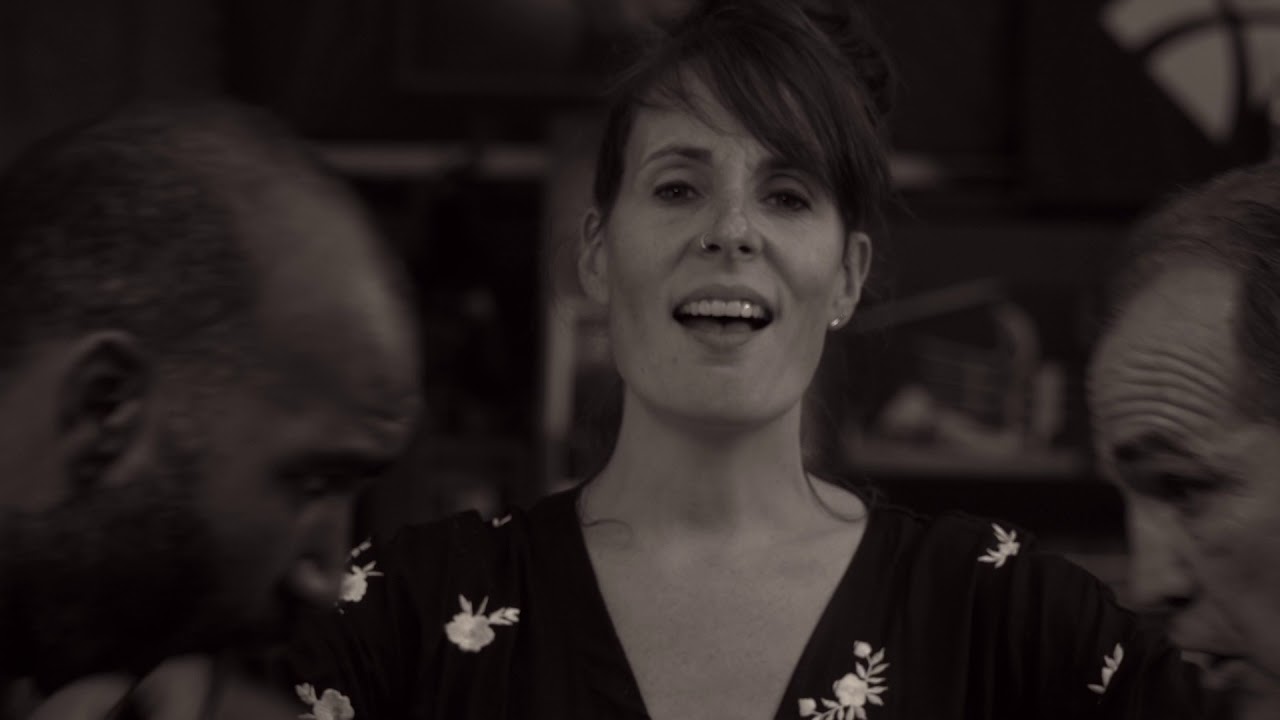 La boxe (Elizabeth Shepherd, 'MONTREAL', Pinwheel Music, 2019)