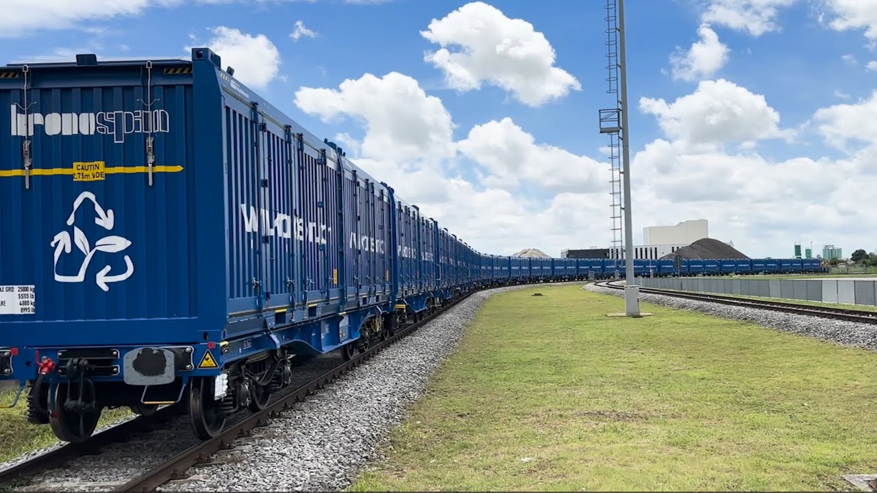 OpenSideTainer XX20 - one container for different goods