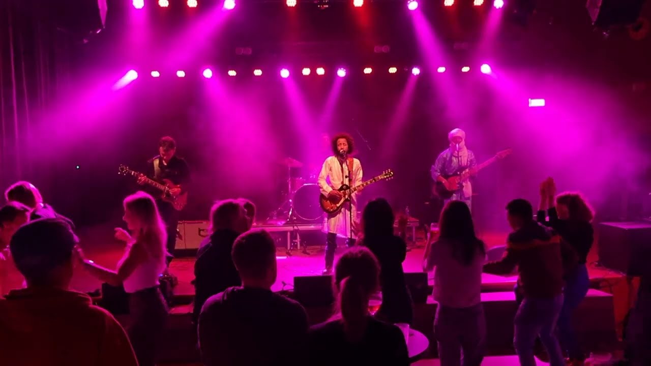 Tamikrest - Imanin bas zihoun - Live de Vorstin Hilversum 2022