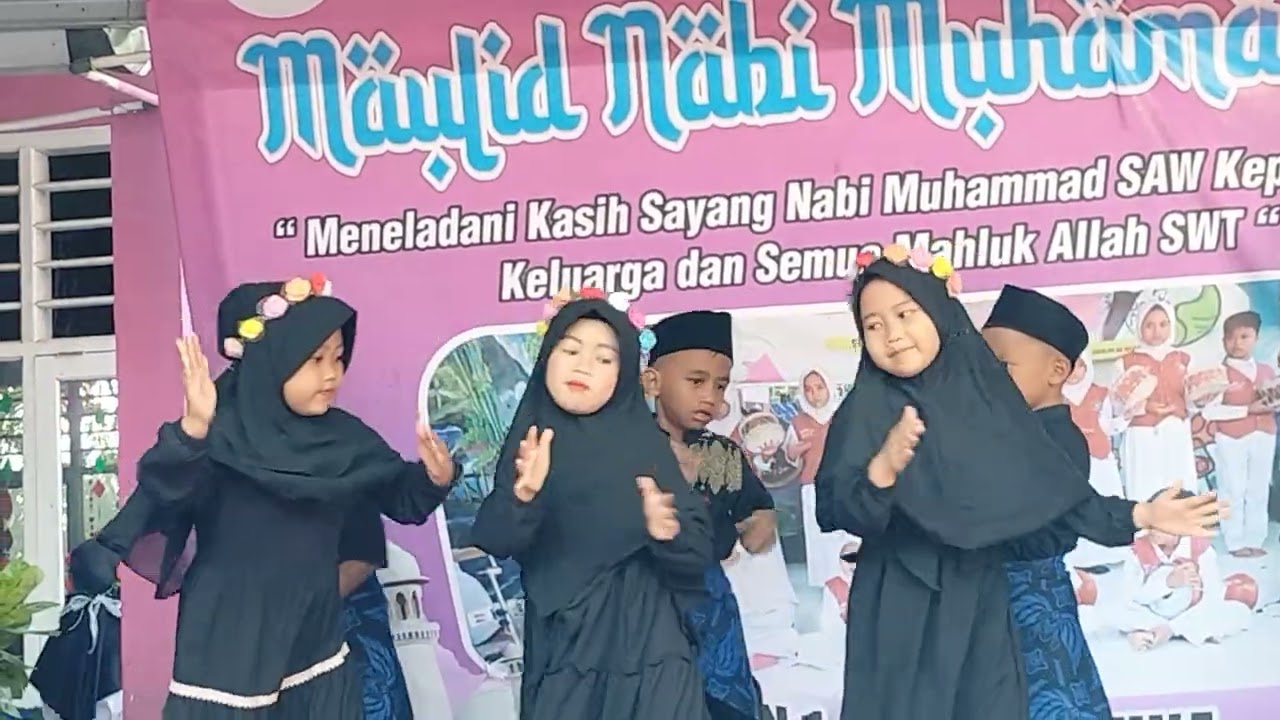 Tarian Ikan dalam Kolam Islami kelas 1 SDN 2 Padasuka
