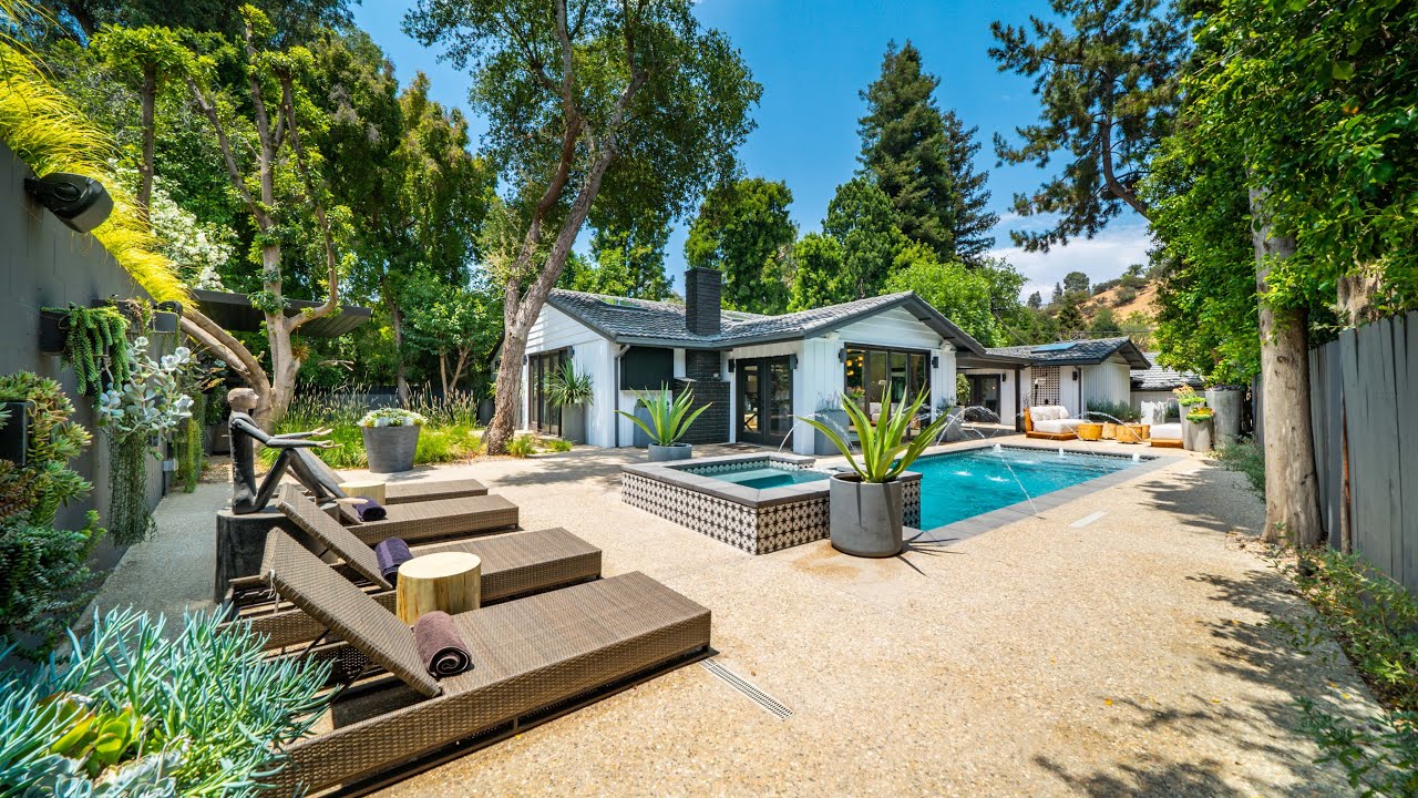 11768 Canton Place, Studio City