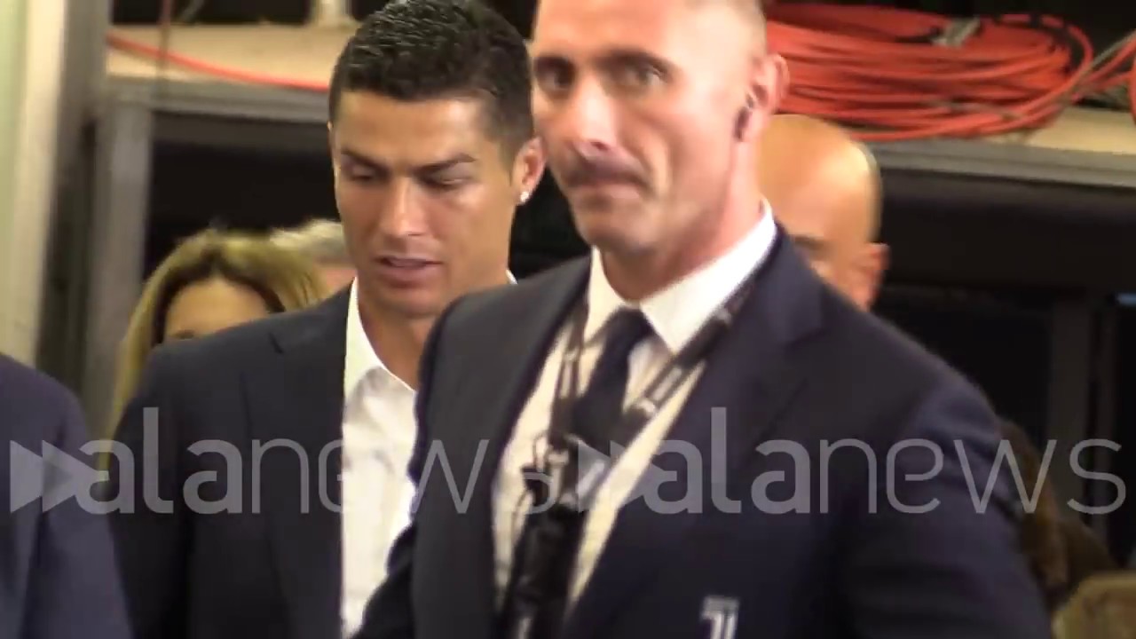Da CR7 agli scherzi a Douglas Costa, il post partita della Juve a Parma