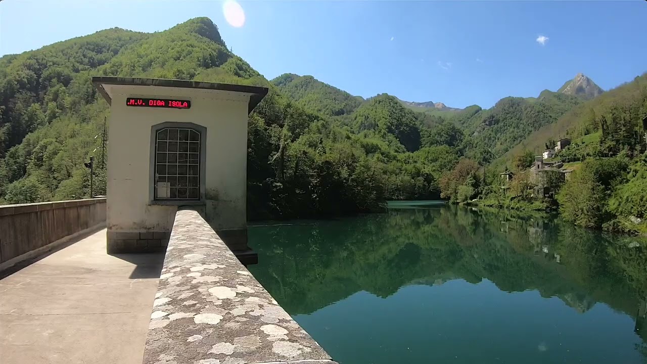 Isola Santa.........il borgo rinato [URBEX da Terra e dal Cielo]