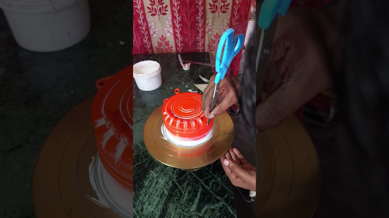 ageless 500 gram strawberry 🍓 cake 