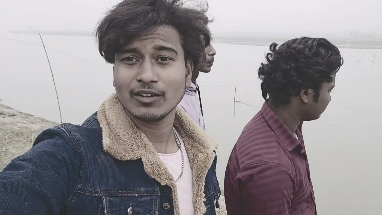 Hello gayus soagat hai aap sabhi ko hamare chhota sa baloj sorry bloge #bindascomedy07-b #channel