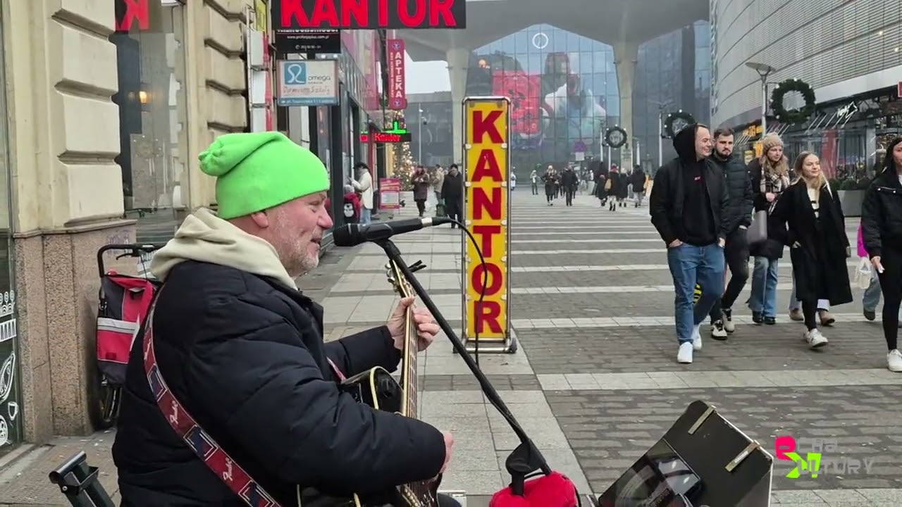Katowice - Busker Dariusz Graliński  Street Art Music Company  20122025   Oprac. Jerzy Granowski