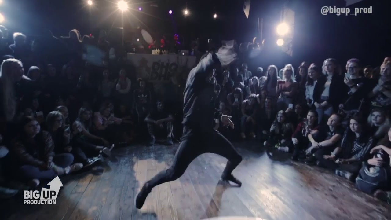Chin flame team,Judge demo in Moscow Russia music by:Aidonia-Fire