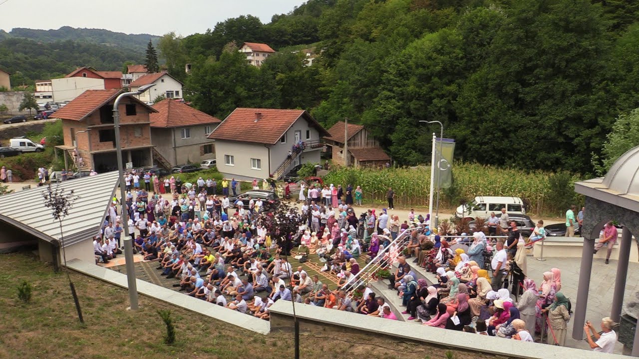Kamenica /Glodi - otvoren Kompleks šehidskog spomen obilježja - ucrtana karta i 14 masovnih grobnica