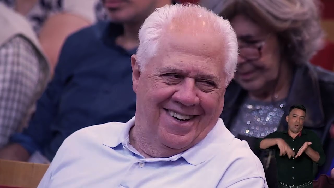 Vídeo com #acessibilidade: Eduardo Gianetti no #SempreUmPapo