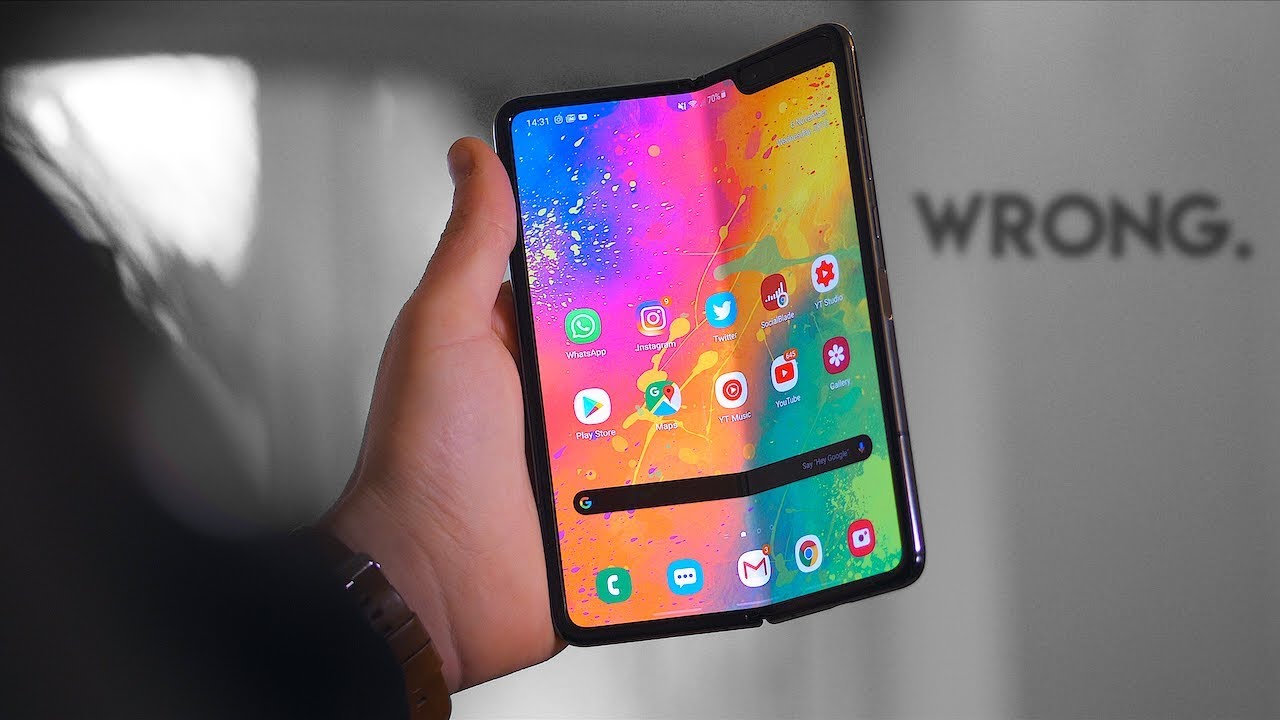 Samsung Galaxy Fold Unboxing + Review After 48 Hours: I was WRONG.