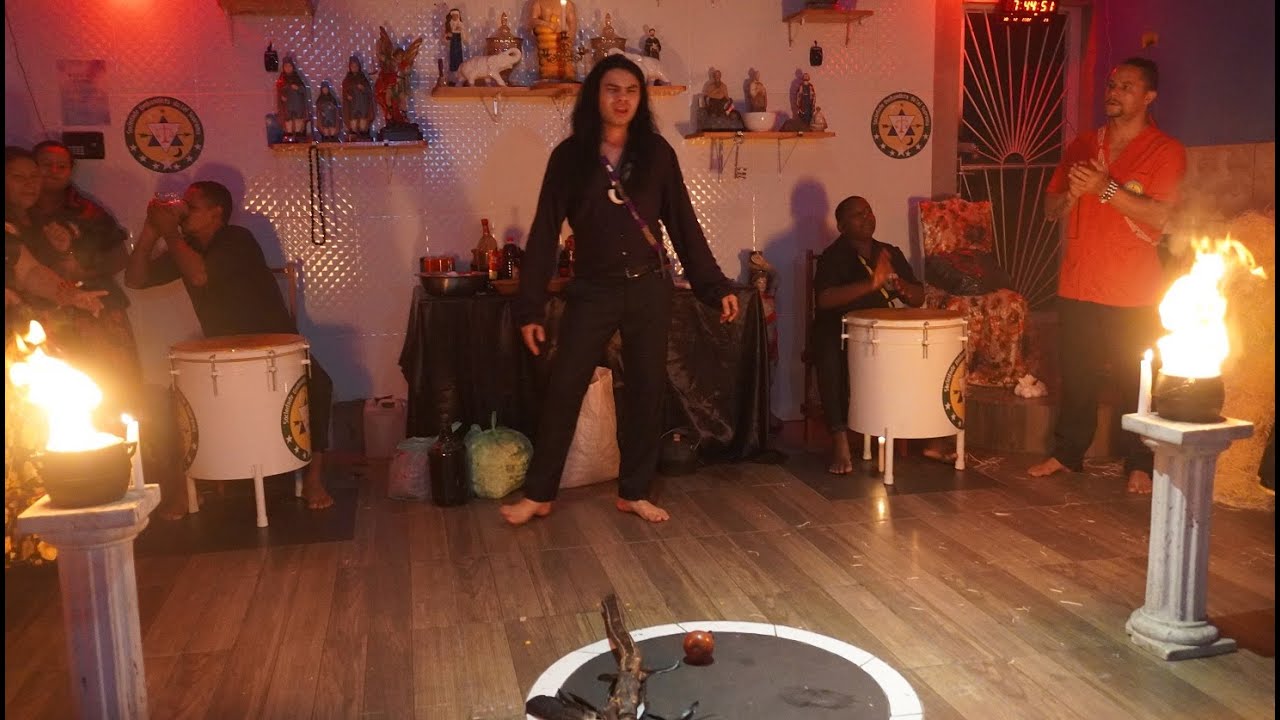 TRANCA RUAS E MESTRA MARIA FARRAPO