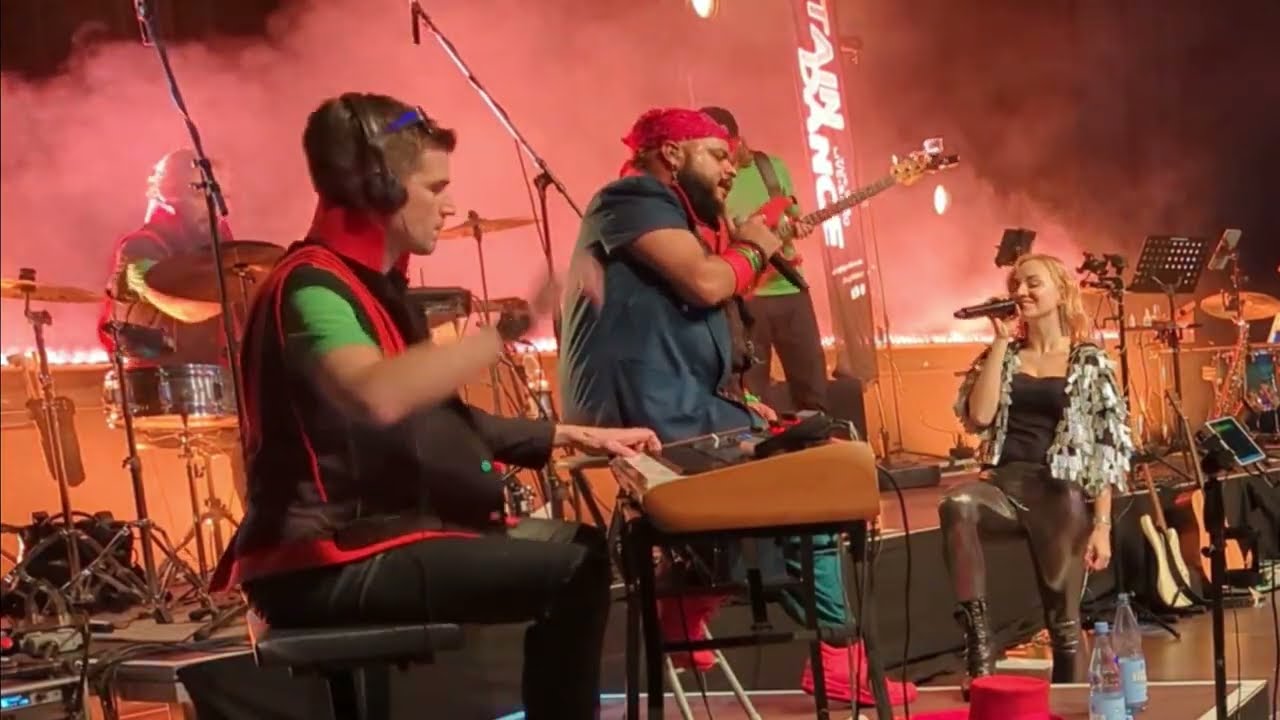 It's Alright (East 17) - played by Captain Dance, The 90s Live-Band