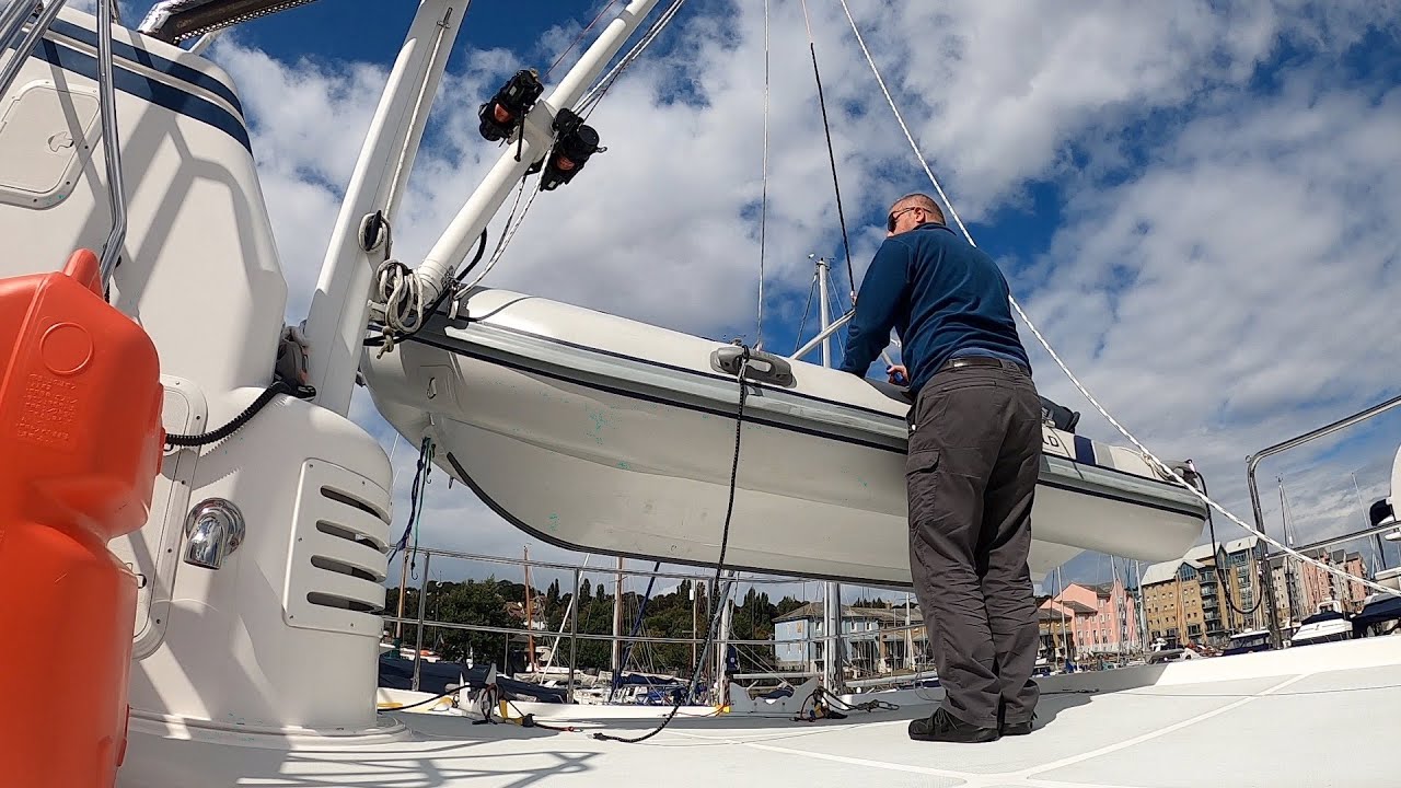 Using the Nordhavn Mast and Boom System to Launch a Dinghy