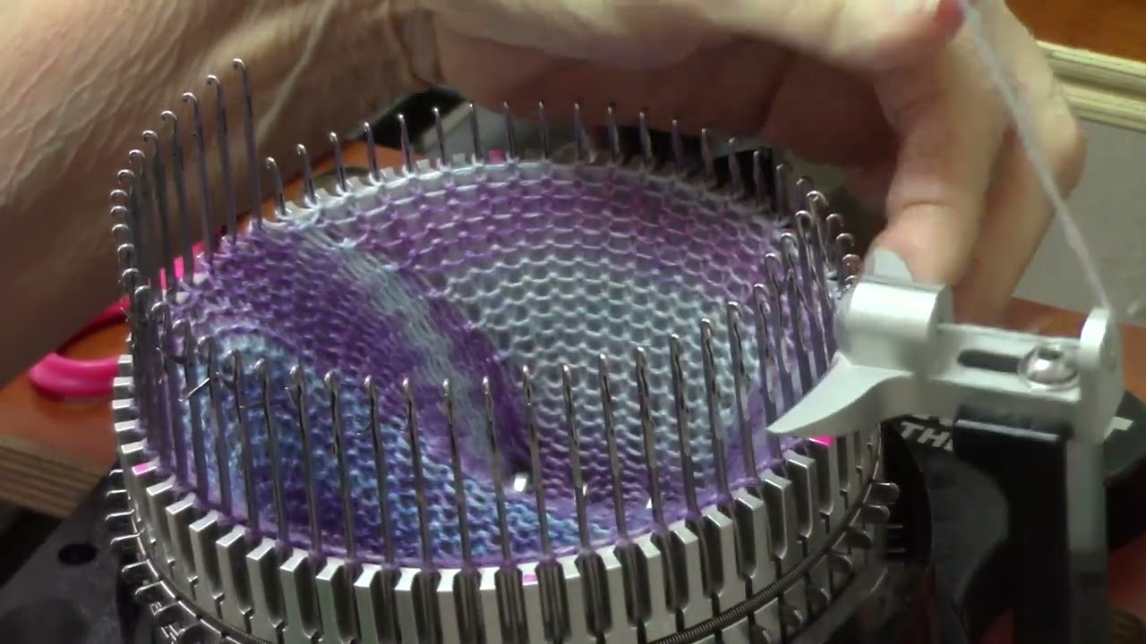 Быстрый старт на кругловязальной машине для носков. Шаг 4. Формируем носок! Диана Салливан