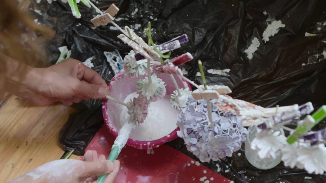 Dae Mee Le Hardy - Plaster Flowers