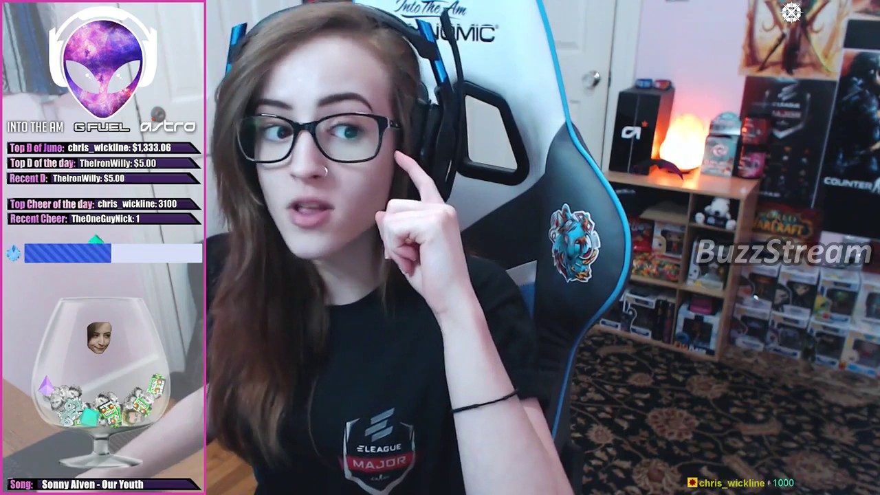 Twitch Girl LiveStream Fails Compilation 2017  #9