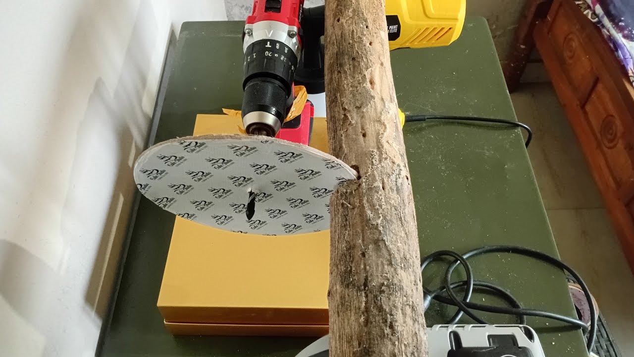 Tree cutting machine is live