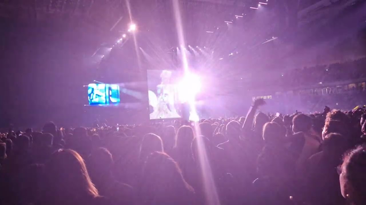 Madonna - Celebration Tour 2023 - Nothing Really Matters - Stockholm