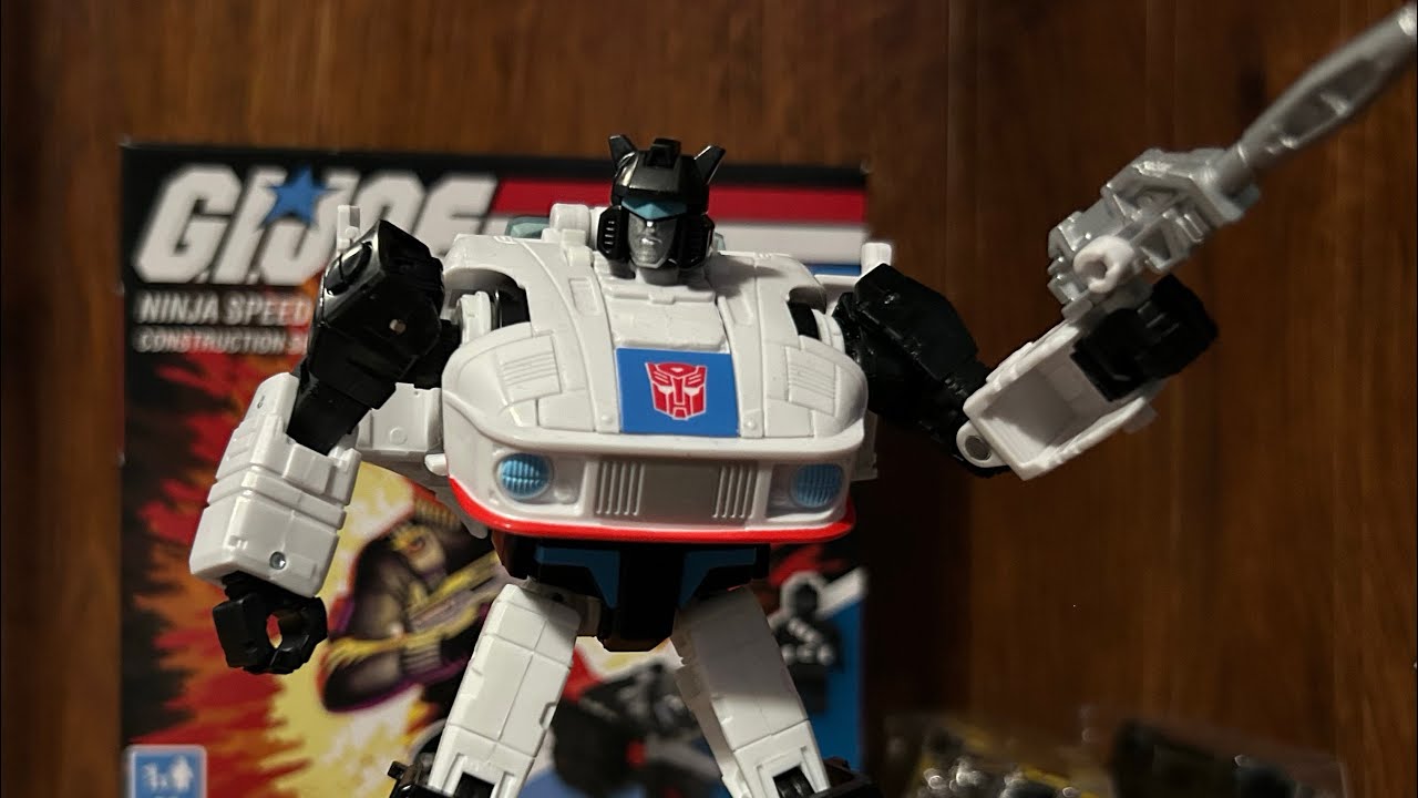 FIRST TRANSFORMERS REVIEW!! JAZZ unboxing and review. 