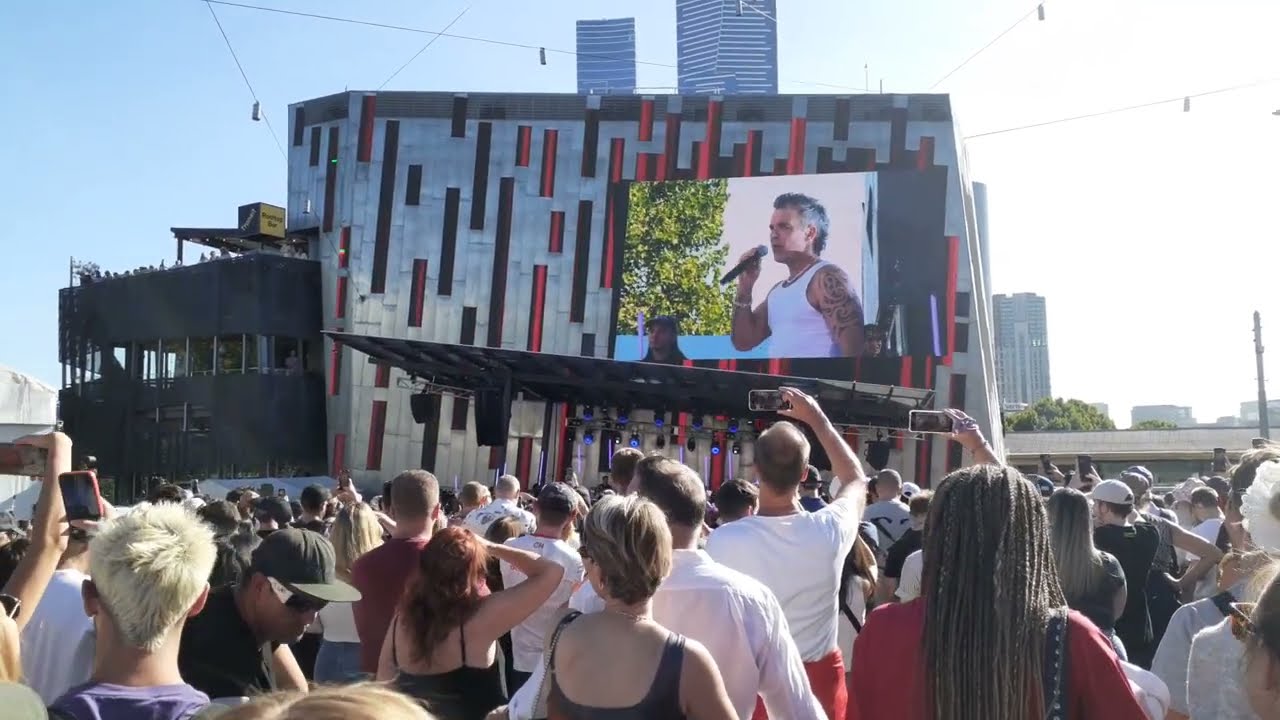 Robbie Williams Live at Fed Square | My Way | 2 January 2025