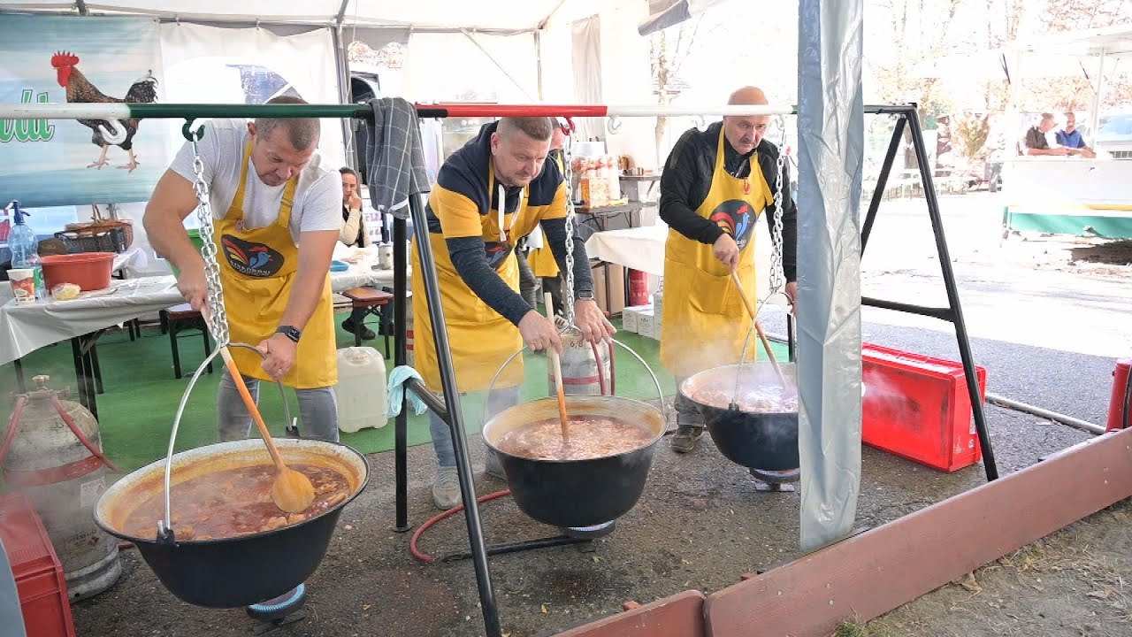 130 bográcsban készült a kakaspörkölt Kiskőrösön