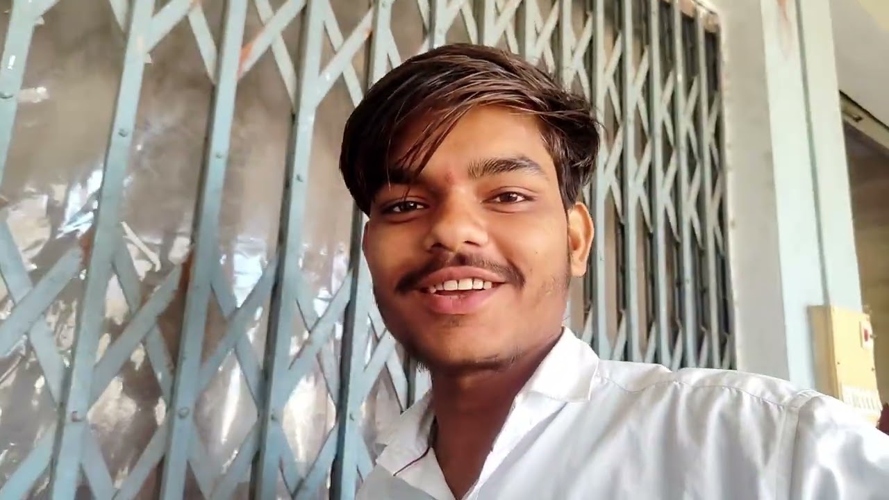 तो आज हम लोग कादीपुर कपड़ा खरीदने गए थे 🎉