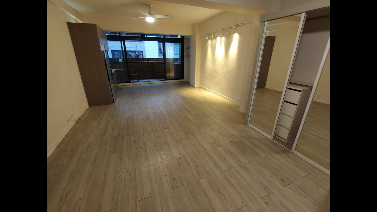 (leased) *private balcony* Central $21,800 net 594, 1 big bedroom, Wellington Street, walk up 1/F