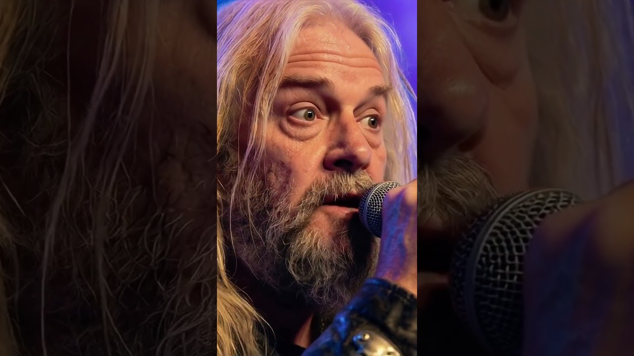 Judge in Tears as Thomas Bennett Sings Lonely Road Waiting | This Father Will Wait Forever #shorts