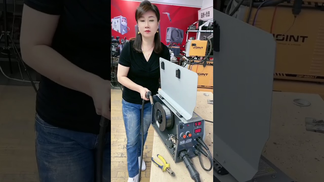 Super detailed tutorial on how to install the welding wire for gasless secondary welding👍