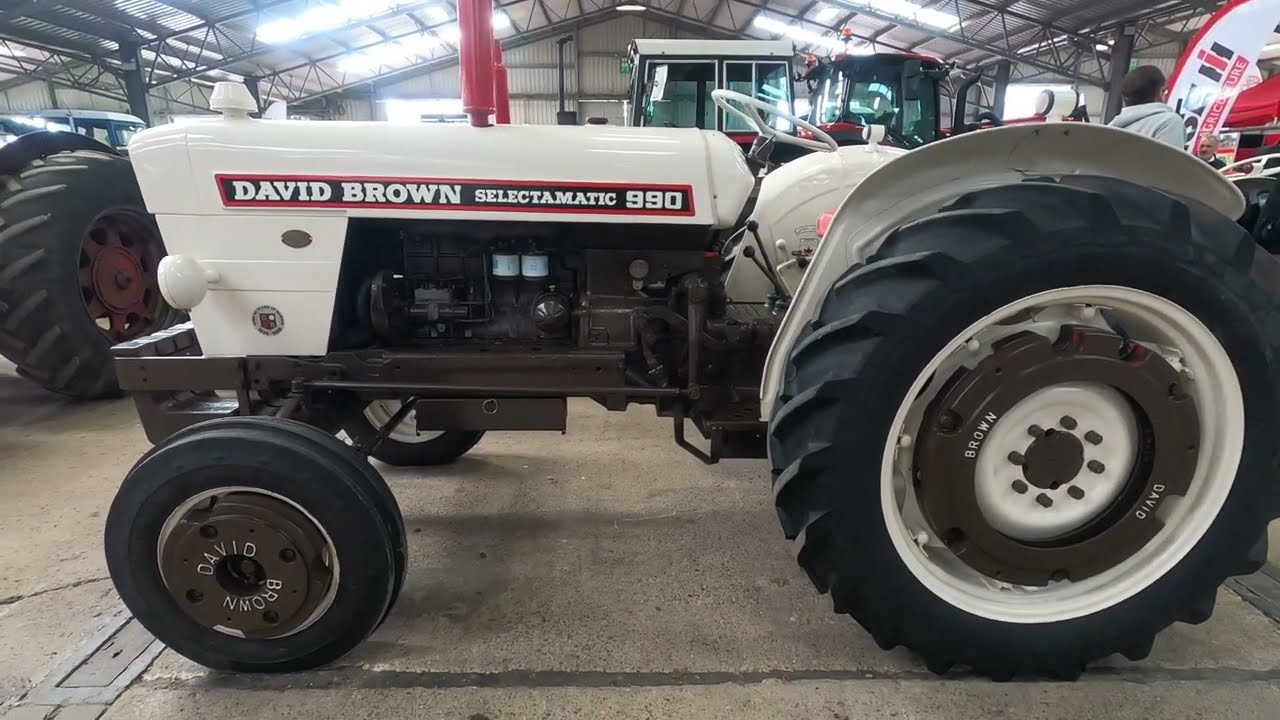 1966 David Brown 990 Selectamatic 3.0 Litre 4-Cyl Diesel Tractor (53 HP)