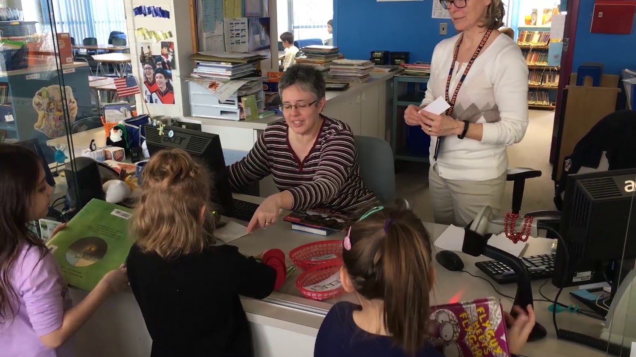 Superintendent Mike Sheppard visits Brook Park Memorial Elementary