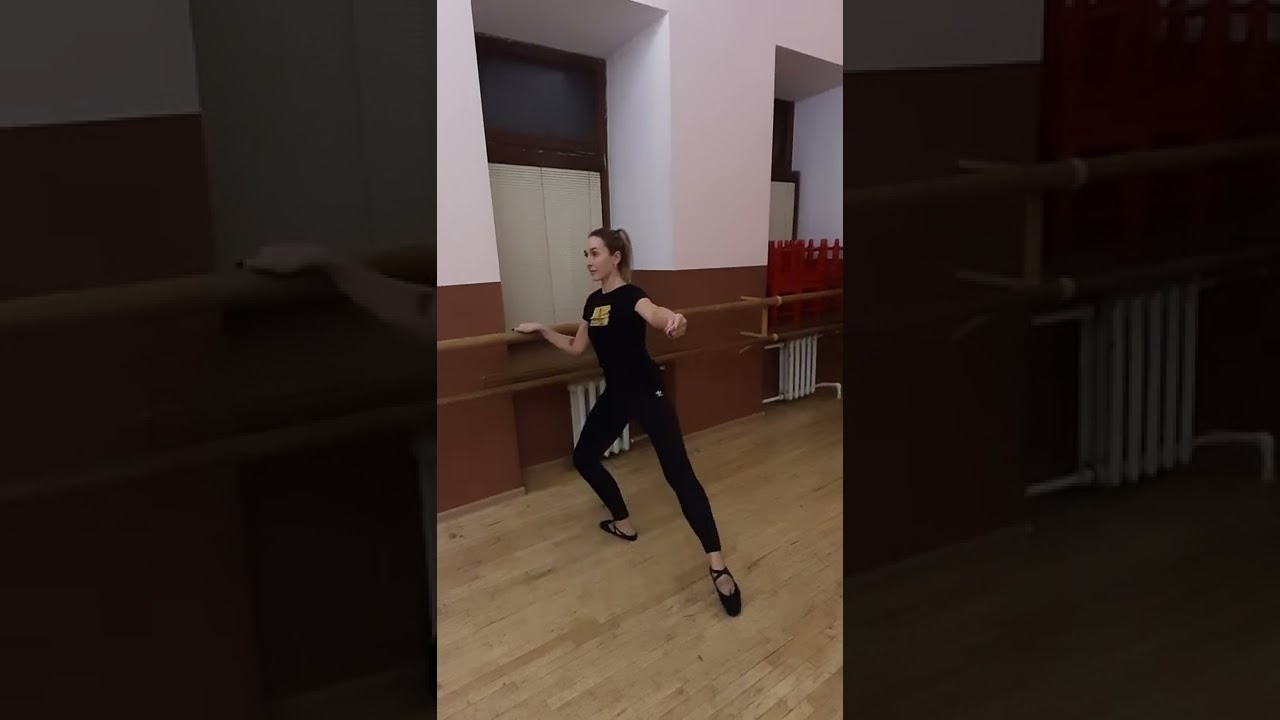 ДЗ-2 . Комбинация rond de jambe par terre для первого года обучения.