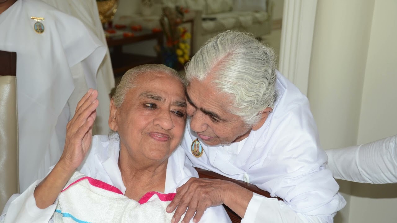 उपकार दादी तुमचे. .... (राजयोगीनी गुलजार दादी जी ना भावपूर्ण श्रद्धांजली)