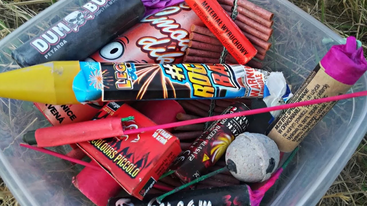 ODPALANIE BARDZO FAJNYCH PETARD 🔴 Moja pirotechnika - 65 dni do sylwestra!
