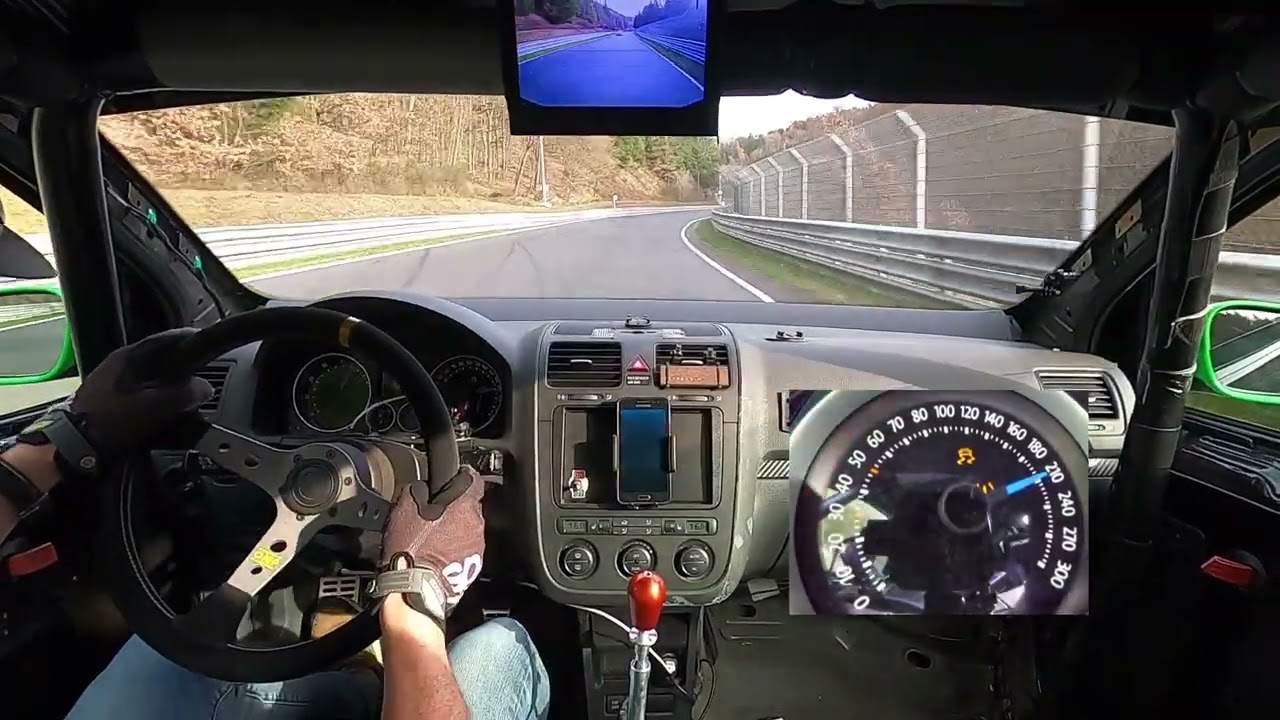 Mit Alex Golf 7 hinter mir, bei Eröffnung eine Warmfahrrunde durch den Touriverkehr, Golf 5 GTI No..
