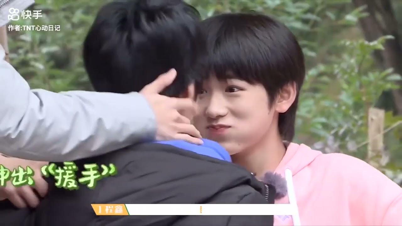 一家四口太幸福了。#时代少年团 #tnt #丁程鑫 #马嘉祺 #宋亚轩 #刘耀文 #养成系