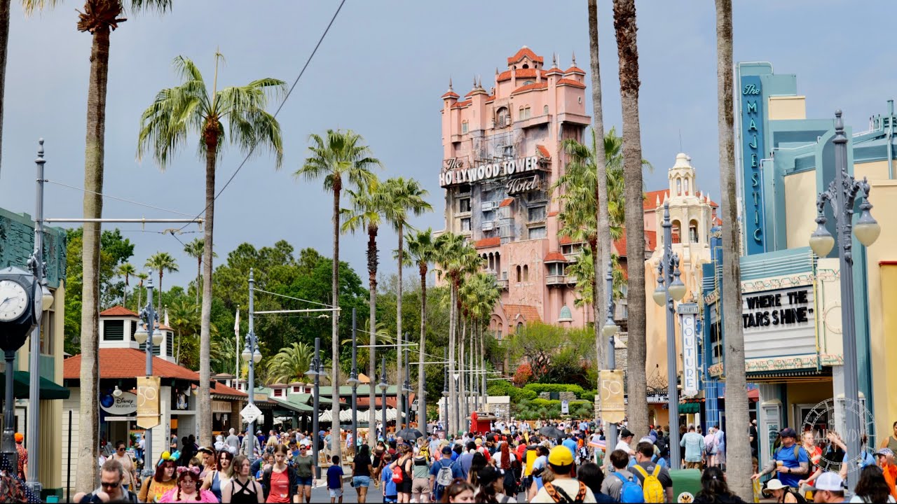 Disney's Hollywood Studios Spring Break 2023 Crowds Tour | Walt Disney World Florida March 2023