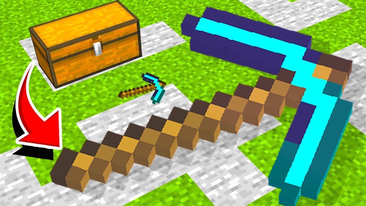GIANT PICKAXE vs DIAMOND PICKAXE in MINECRAFT!