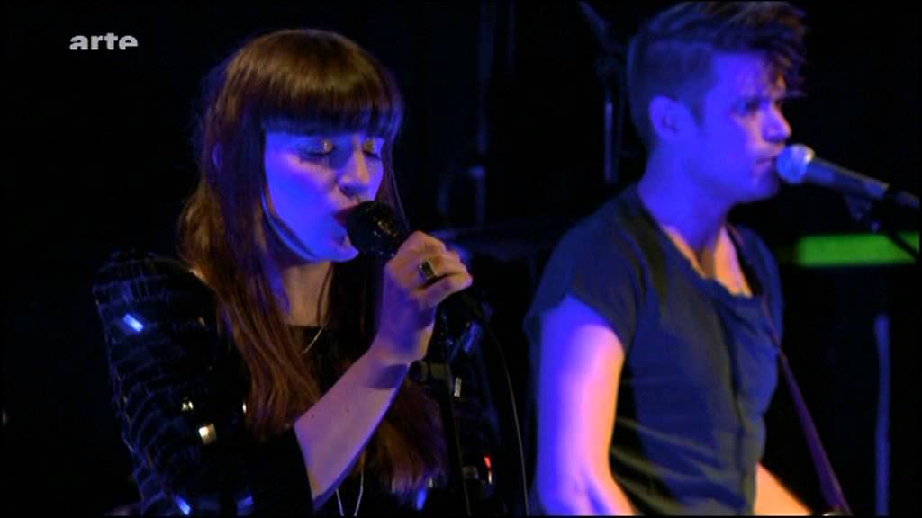Introducing @arte LIVE school of seven bells/ Darkness falls