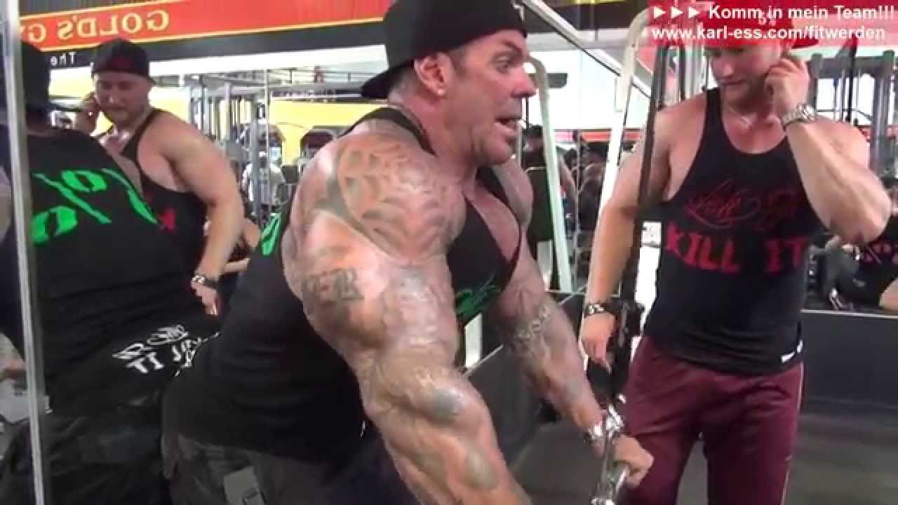Rich Piana Trizeps-Training - Rich Pianas Trick für besseres Muskelgefühl - KARL-ESS.COM