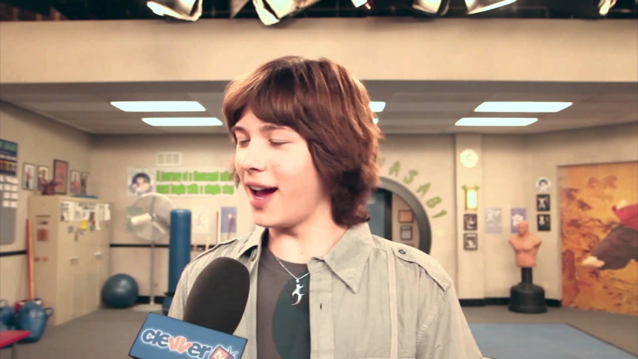 Leo Howard on Set of 
