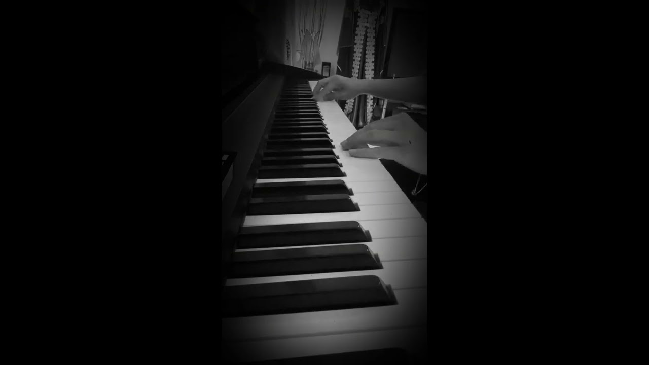 Sen Gelmez Oldun Piano cover