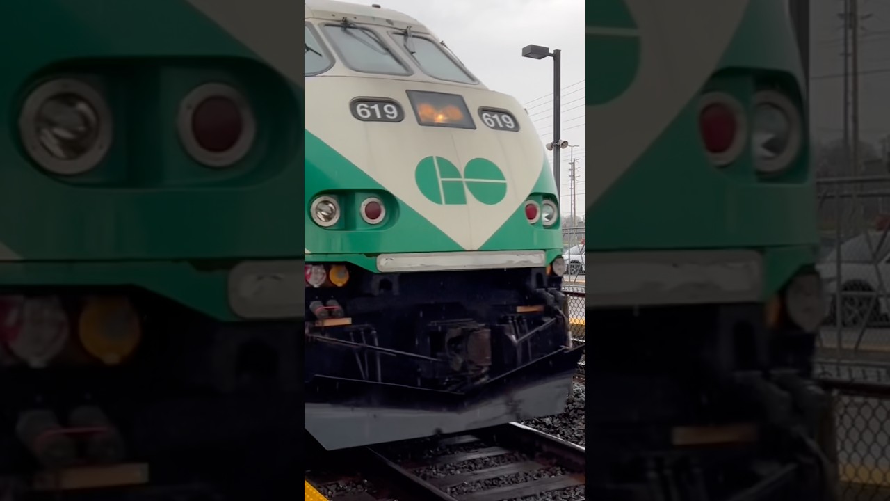 GO Train Arrives at Oakville Station, ON! #train #railtrack #automobile #railway #gotrain #railfan