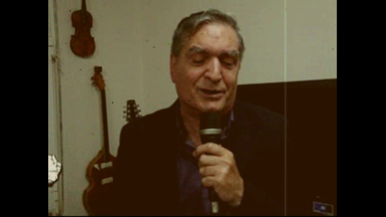 ΕΝΑΣ ΞΥΛΙΝΟΣ ΣΤΑΥΡΟΣ