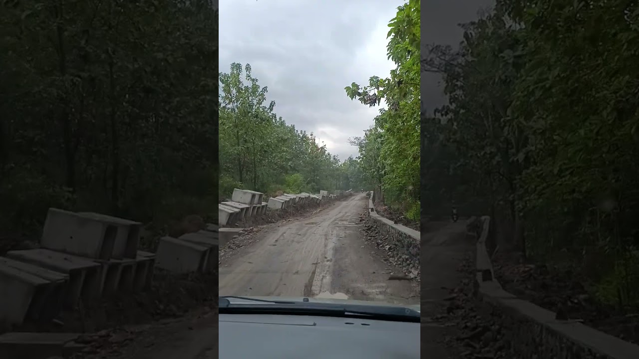 Akhirnya ada progres perbaikan jalan penghubung kabupaten sumedang dengan Kabupaten Indramayu #jalan