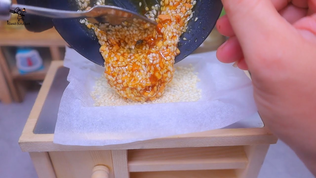 癒し動画、巨人が作ったごま菓子 | 食べられるミニチュア料理 | Miniature Hieu’s Kitchen