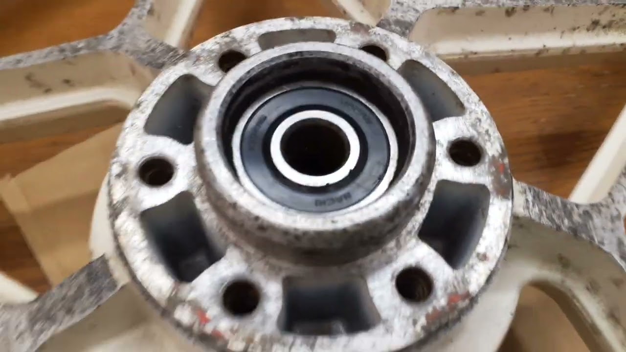GS650G　フロントホイール　白　左右ベアリング確認動画　正常