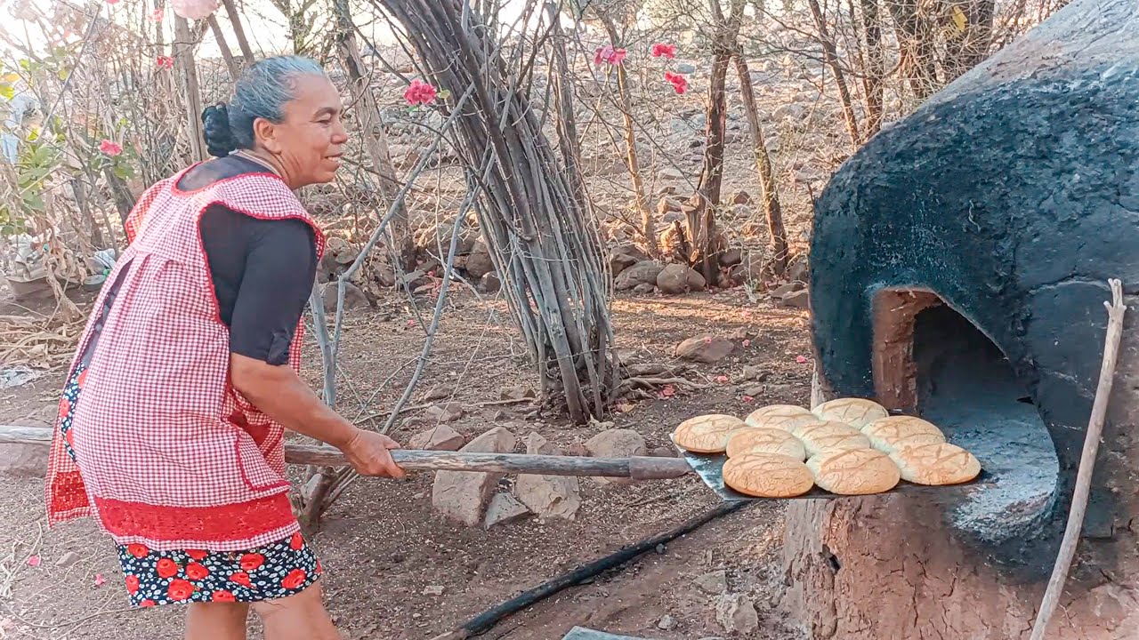 Pan, Frito de Cerdo & Chilito de Ciruela | Así de sabroso se come en el Rancho