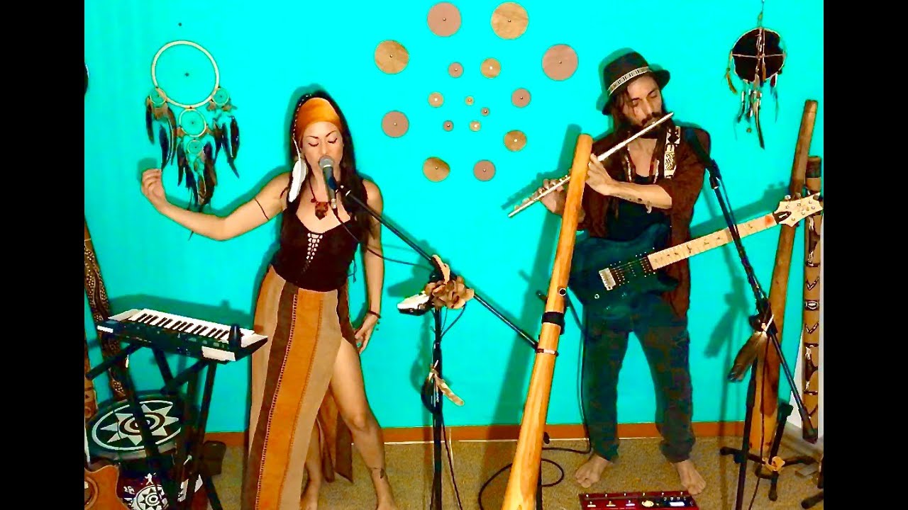 AMAKÓ - "Change of Society" (Live Loop Ceremony) 